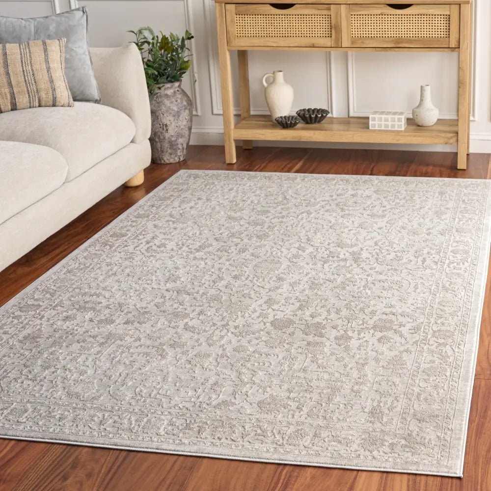 Safavieh Reflection 5'-1" x 7'-6" Rug in Beige / Ivory