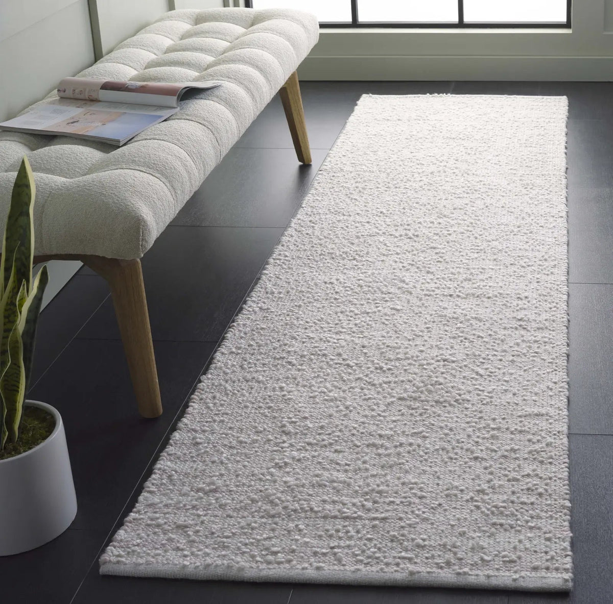 Safavieh Renewal 2'-3" x 8'-0" Rug in Pink / Ivory