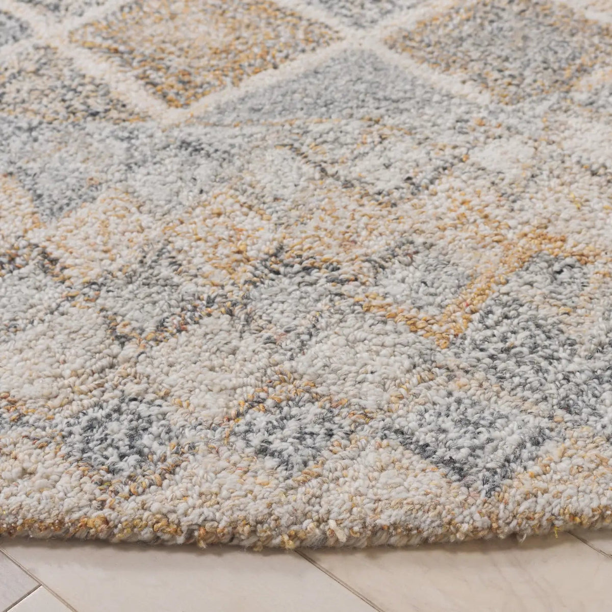 Safavieh Renewal 6'-0" x 6'-0" Rug in Beige / Grey