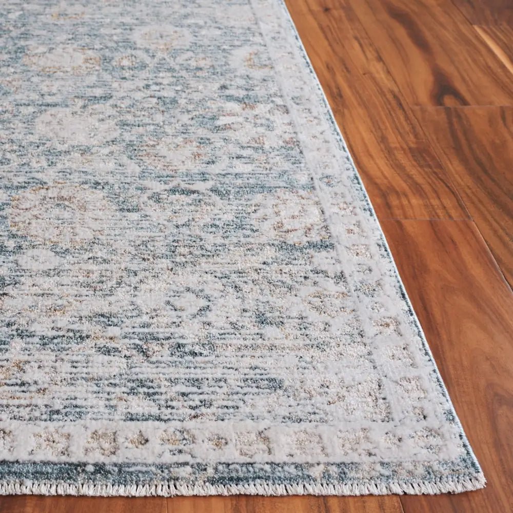 Safavieh Romance 300 5'-3" x 7'-6" Rug in Blue / Ivory