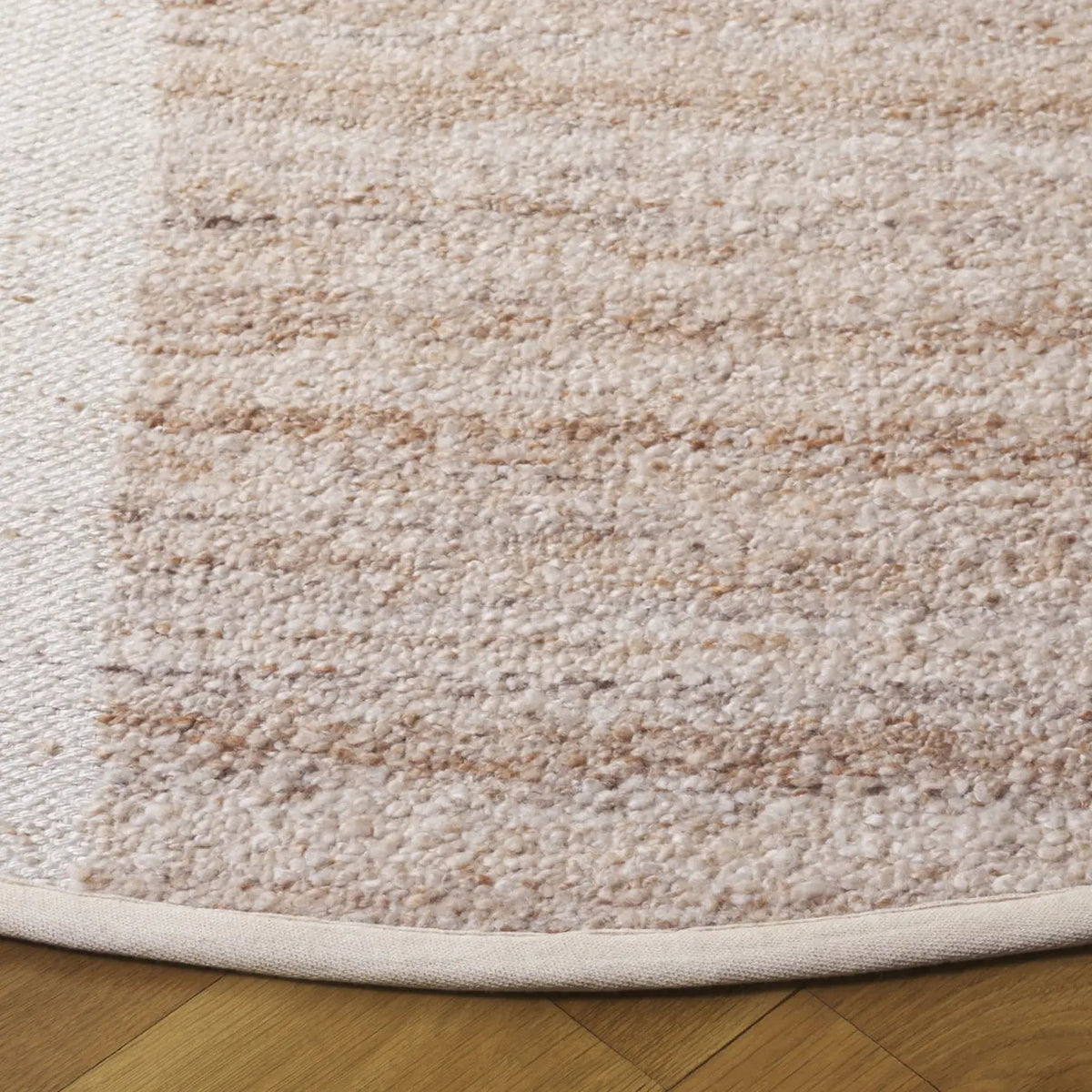 Safavieh Sahara 6'-0" x 6'-0" Rug in Natural / Ivory