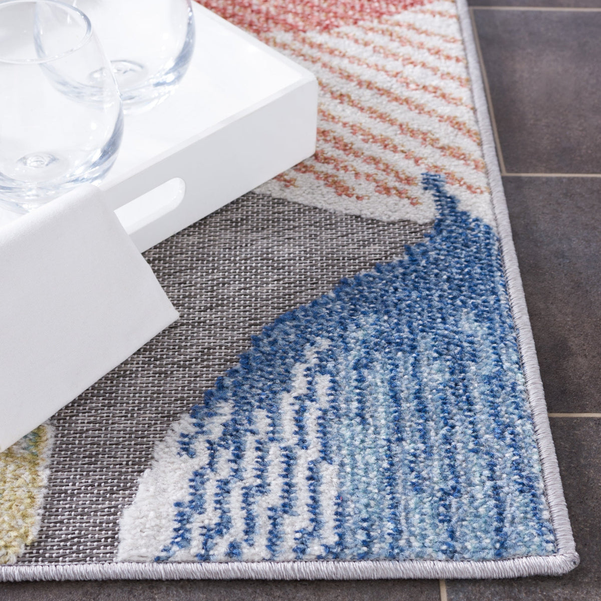 Safavieh Sarasota Sar110A Beige/Grey Rug.