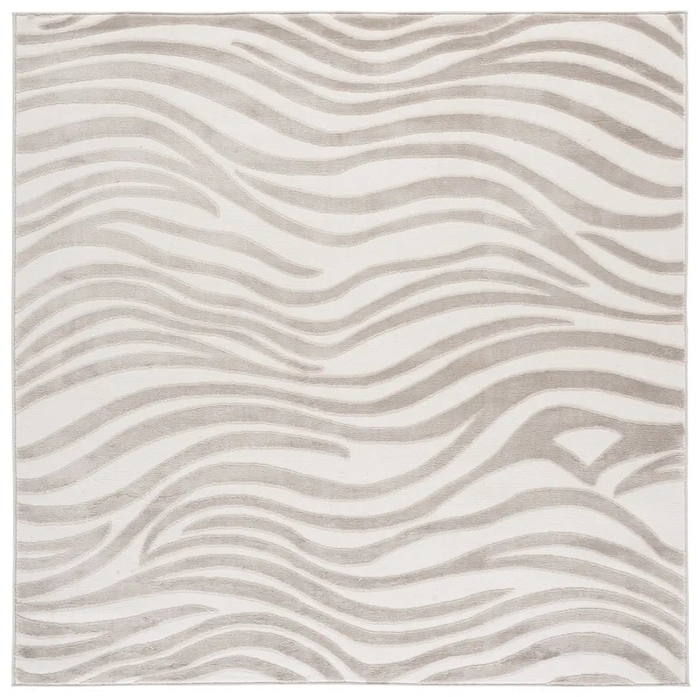 Safavieh Saylor 100 6'-3" x 6'-3" Rug in Beige / Ivory
