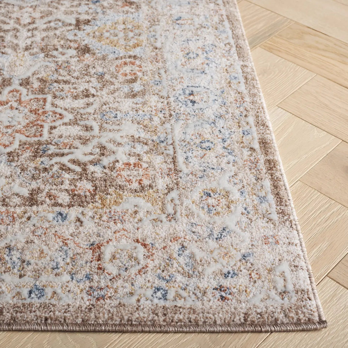 Safavieh Scarlett 400 4'-0" x 6'-0" Rug in Brown / Ivory
