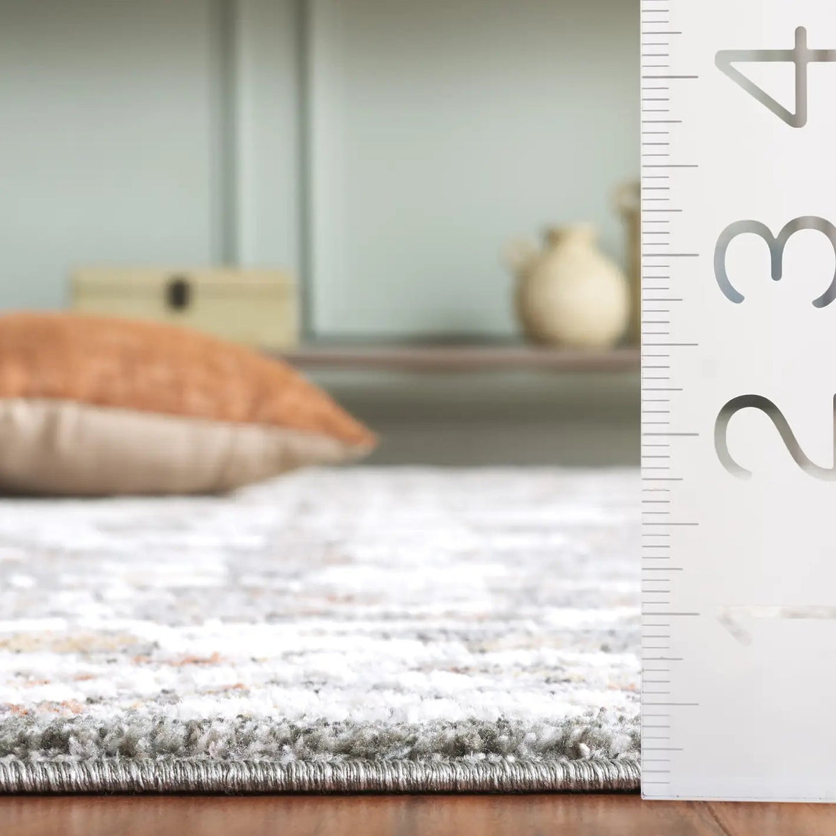 Safavieh Scarlett 400 4'-0" x 6'-0" Rug in Green / Ivory Rust