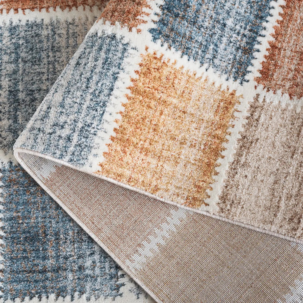 Safavieh Scarlett 400 4'-0" x 6'-0" Rug in Beige / Ivory Rust