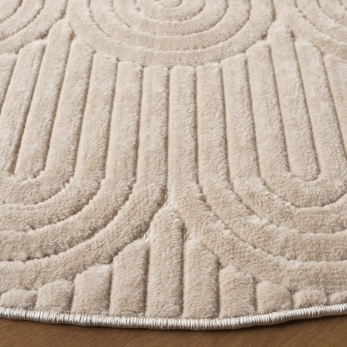 Safavieh Selena 6'-7" x 6'-7" Rug in Beige