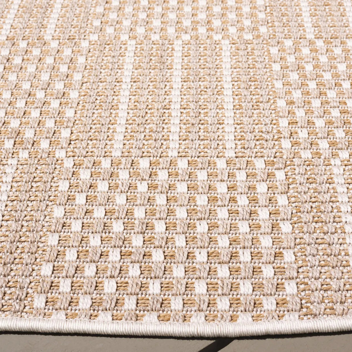 Safavieh Sisal All-Weather 6'-7" x 6'-7" Rug in Taupe / Beige