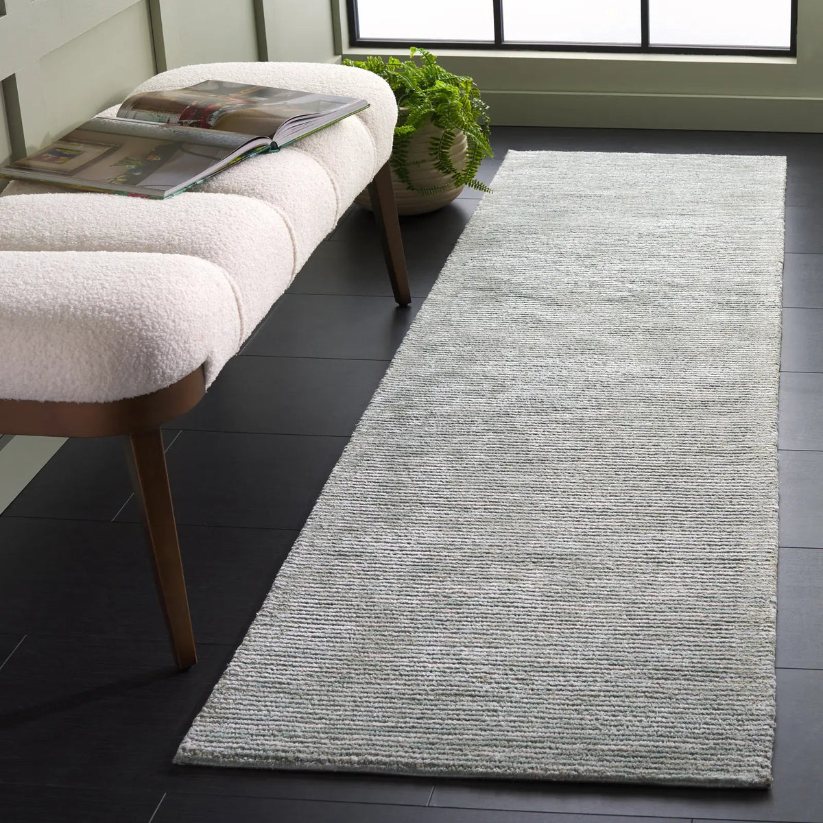 Safavieh Soho 2'-3" x 8'-0" Rug in Green