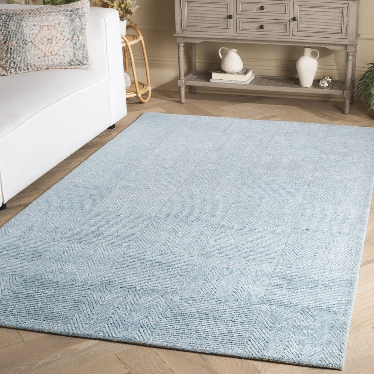 Safavieh Soho 4'-0" x 6'-0" Rug in Light Blue