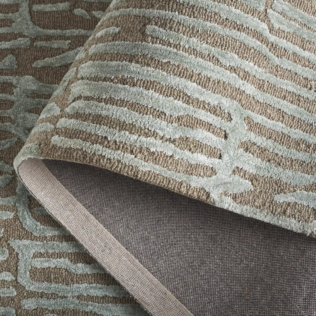 Safavieh Soho 4'-0" x 6'-0" Rug in Green / Brown