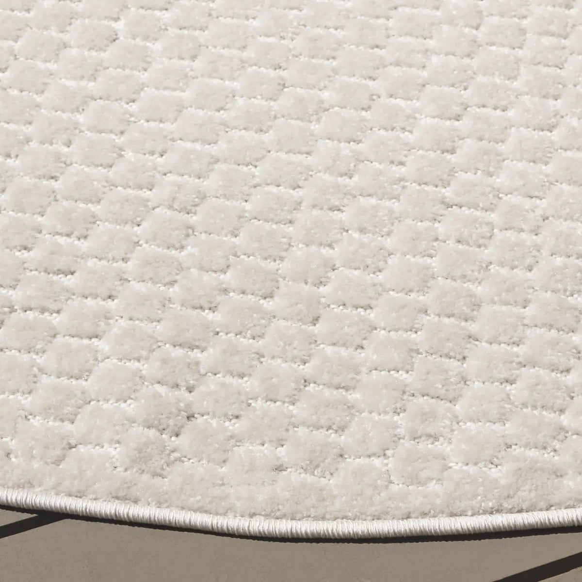 Safavieh Stella 6'-7" x 6'-7" Rug in Ivory