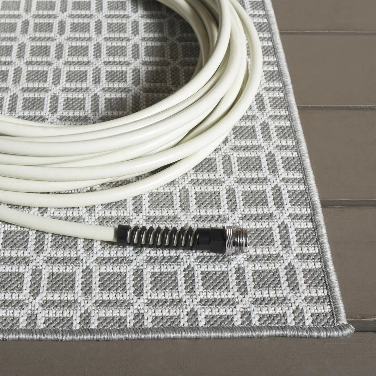 Safavieh Terrace 800 4'-0" x 6'-0" Rug in Ivory / Grey