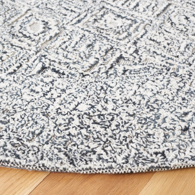 Safavieh Textual Txt201Z Black/Ivory Rug.