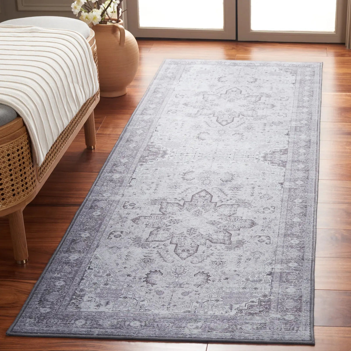 Safavieh Tucson 2'-6" x 8'-0" Rug in Dark Grey / Grey