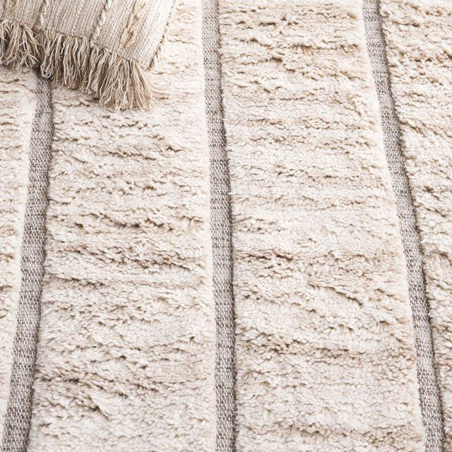 Safavieh Vermont Vrm218B Beige/Ivory Rug.
