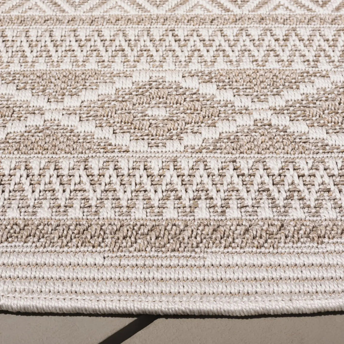 Safavieh Wicker 6'-7" x 6'-7" Rug in Ivory / Beige