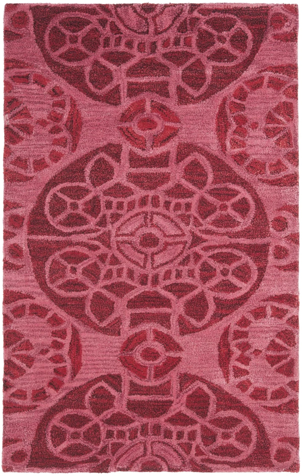 Safavieh Wyndham 2'-0" x 3'-0" Rug in Red