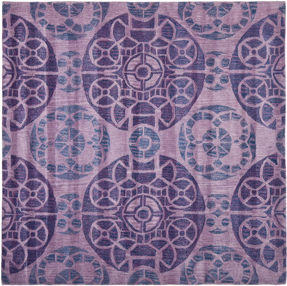 Safavieh Wyndham 7'-0" x 7'-0" Rug in Purple