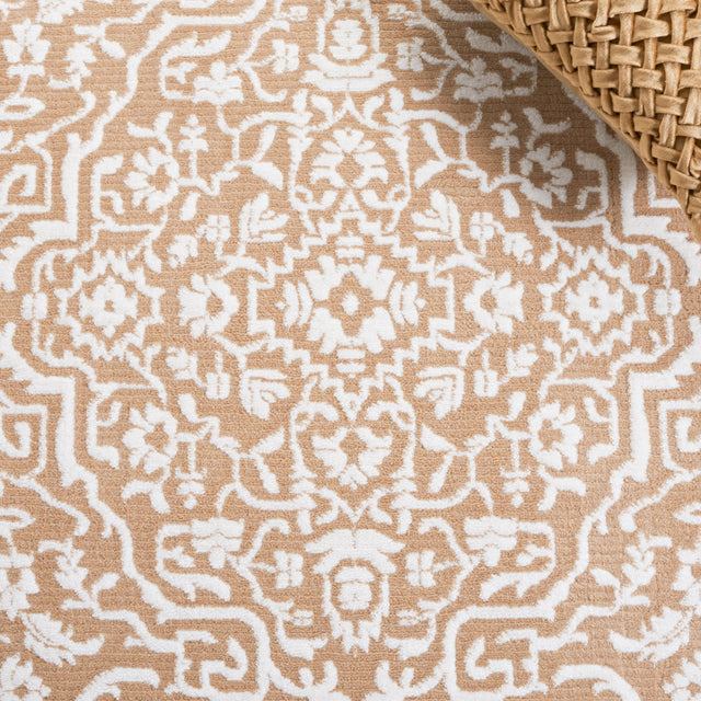 Safavieh Sabrina Sbr847D Gold/Ivory Rug.