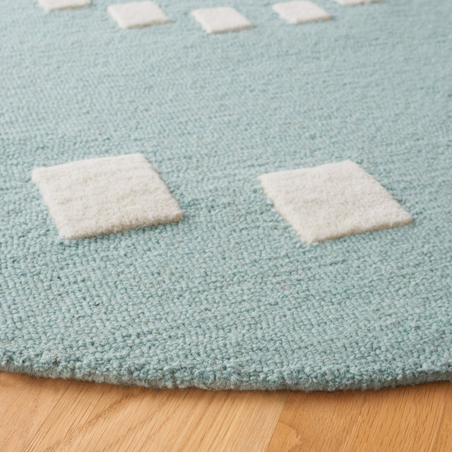 Safavieh Safavieh Kids Sfk925K Turquoise/Ivory Rug.