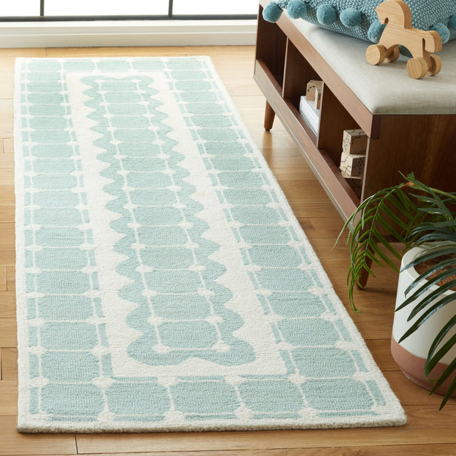 Safavieh Safavieh Kids Sfk927K Turquoise/Ivory Rug.