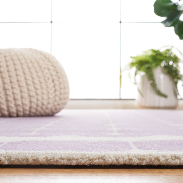 Safavieh Safavieh Kids Sfk927V Purple/Ivory Rug.