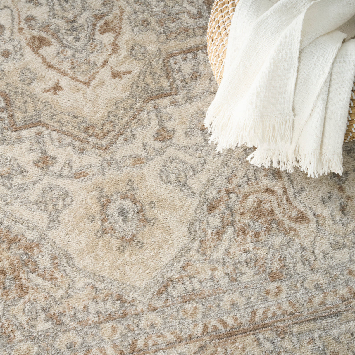 Nourison Quarry QUA18 Machine Made Beige Rug
