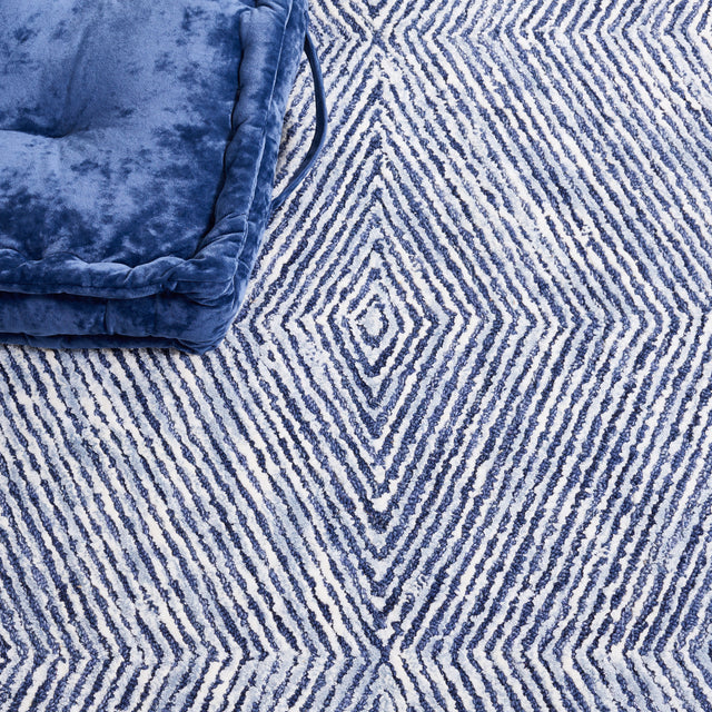 Safavieh Soho Soh126N Navy/Ivory Rug.