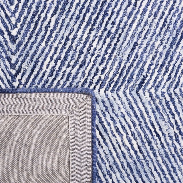 Safavieh Soho Soh126N Navy/Ivory Rug.