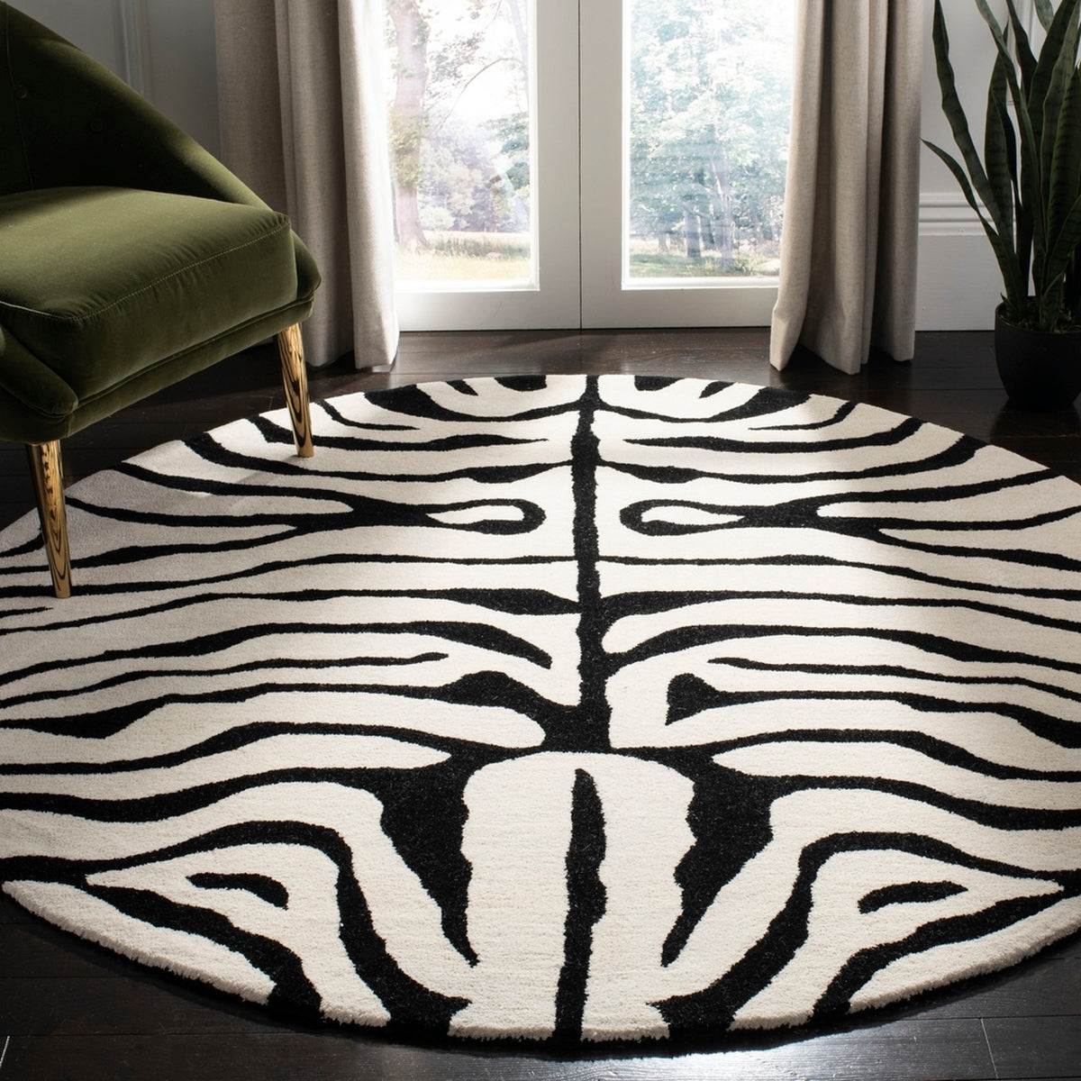 Safavieh Soho soh435a Black / White Rugs