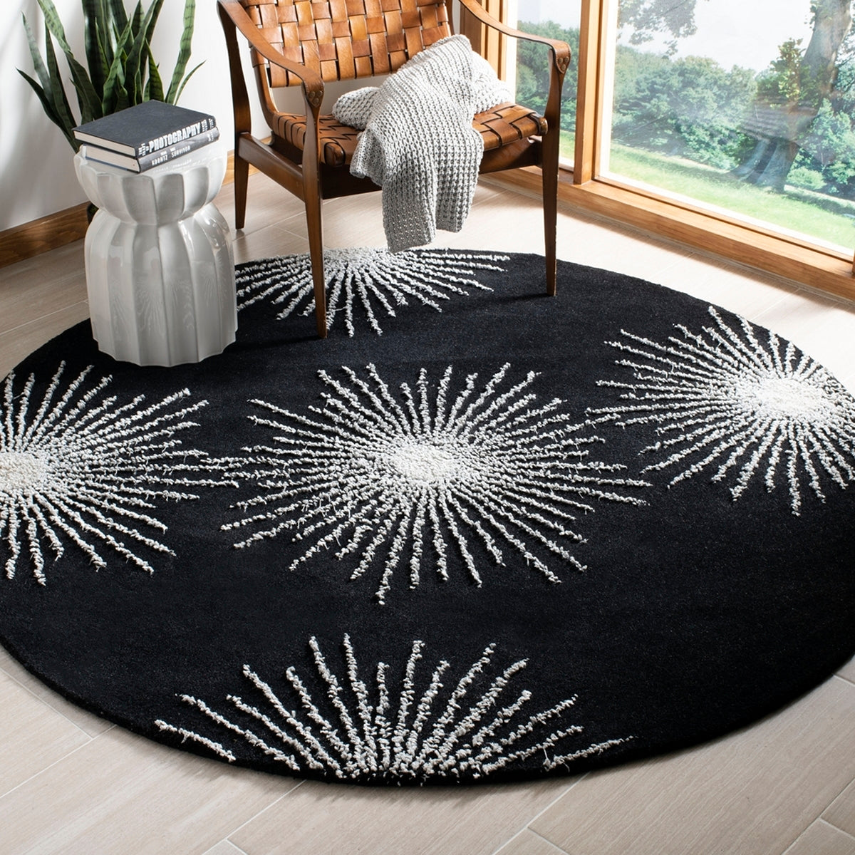 Safavieh Soho soh712d Black / White Rugs