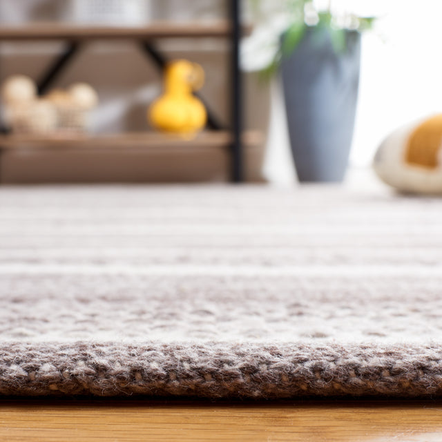 Safavieh Striped Kilim Stk427F Grey/Ivory Rug.