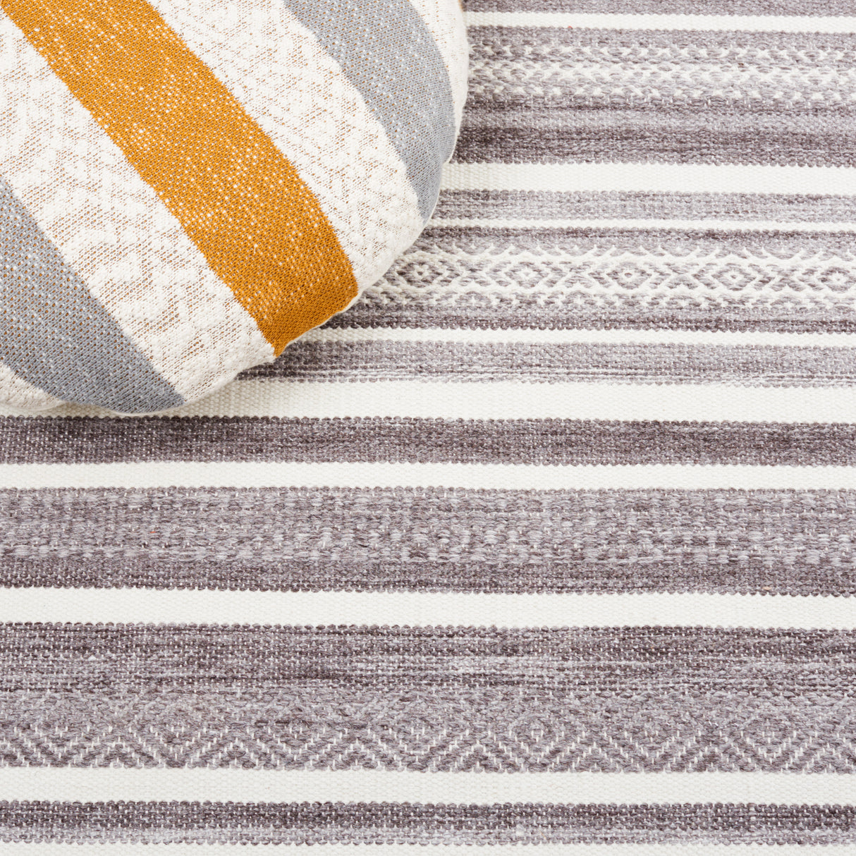 Safavieh Striped Kilim Stk427F Grey/Ivory Rug.