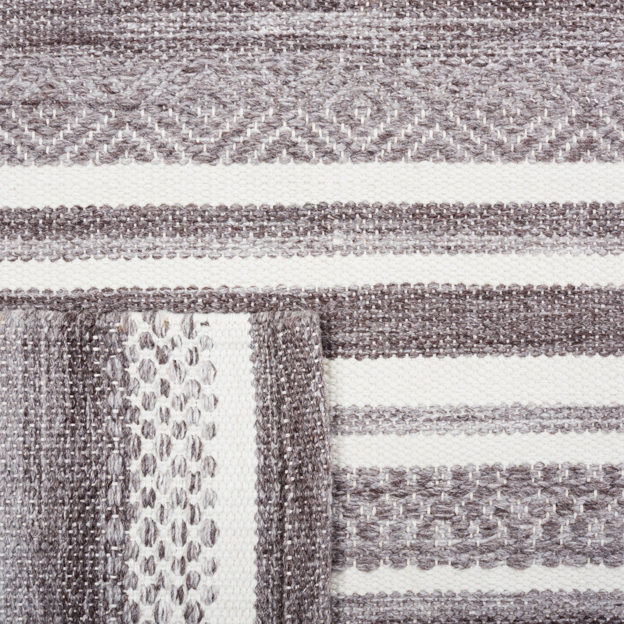 Safavieh Striped Kilim Stk427F Grey/Ivory Rug.