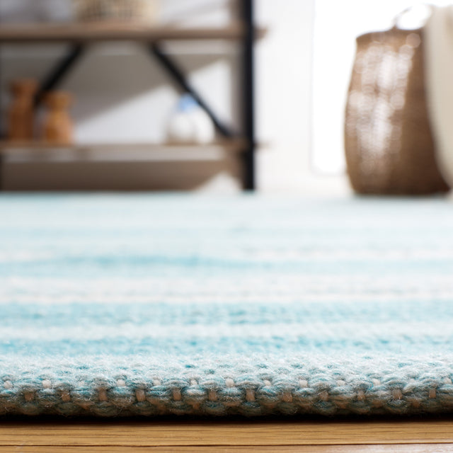 Safavieh Striped Kilim Stk429J Turquoise/Ivory Rug.