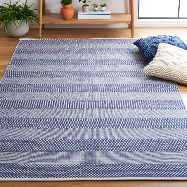 Safavieh Striped Kilim Stk802M Ivory/Blue Rug.