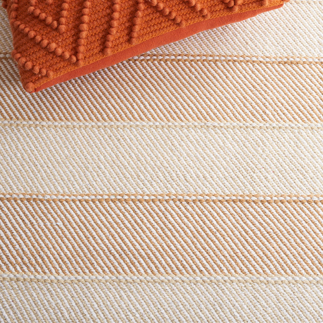 Safavieh Striped Kilim Stk803B Beige/Gold Rug.