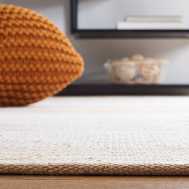 Safavieh Striped Kilim Stk804D Ivory/Gold Rug.