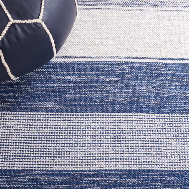 Safavieh Striped Kilim Stk804M Grey/Blue Rug.