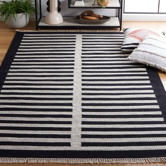 Safavieh Striped Kilim Stk806B Beige/Black Rug.