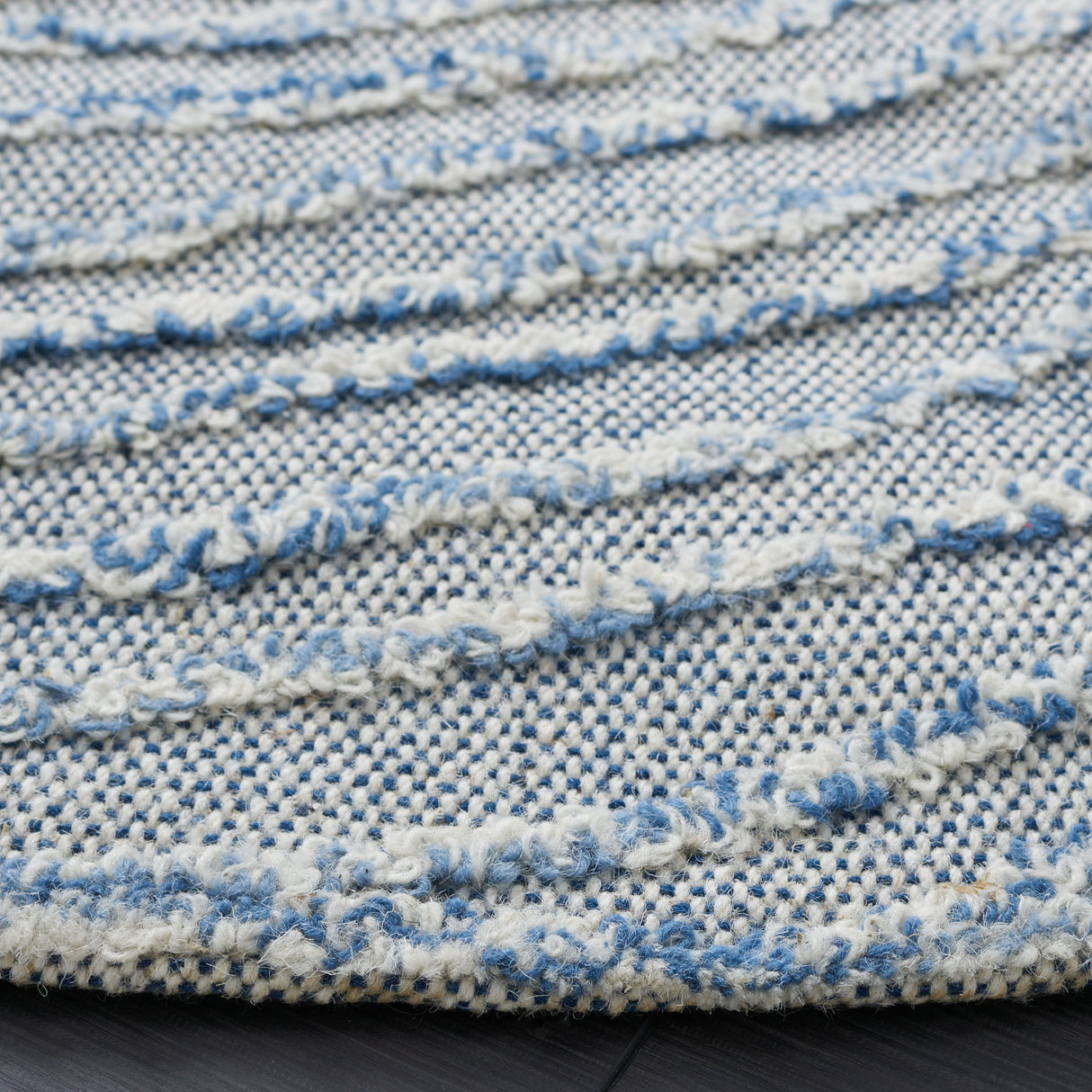 Safavieh Trace Trc901N Navy Rug.