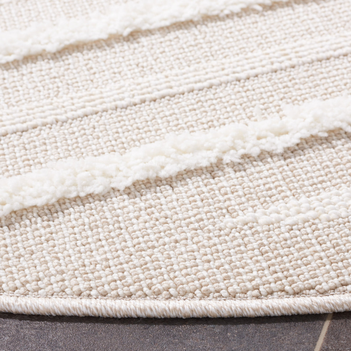 Safavieh Trends Trd102B Beige/Ivory Rug.