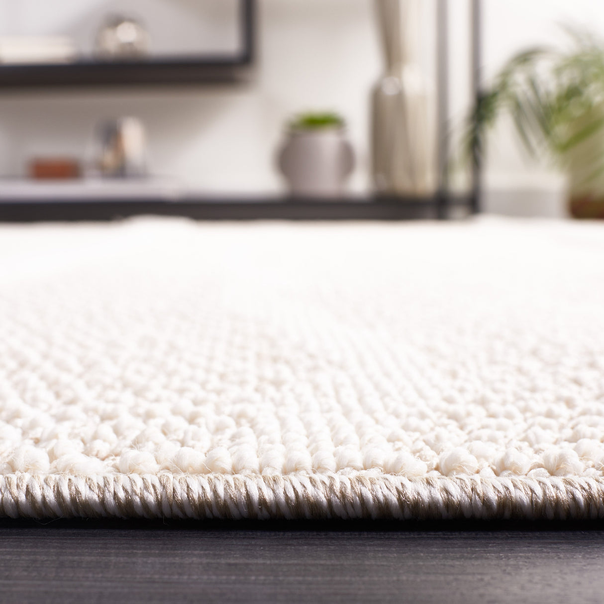 Safavieh Trends Trd112B Beige/Ivory Rug.