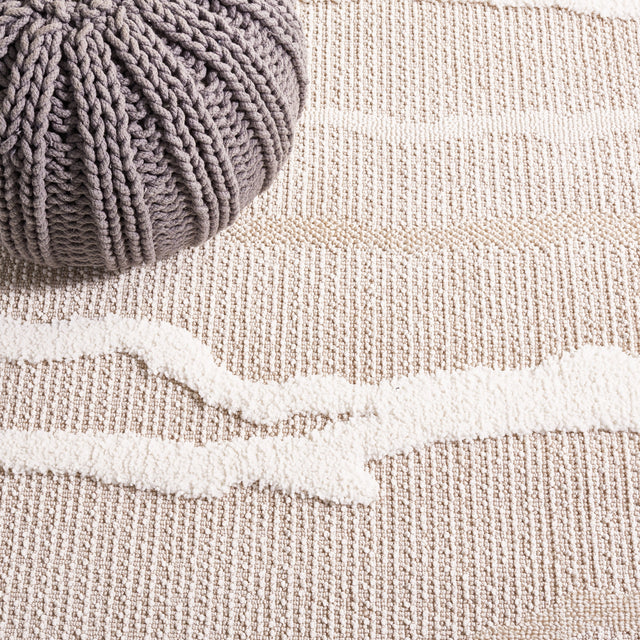 Safavieh Trends Trd112B Beige/Ivory Rug.