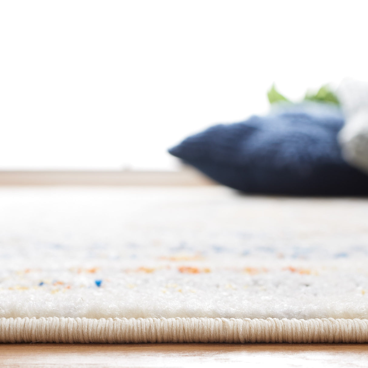 Safavieh Tulum Tul667A Ivory Grey/Blue Rust Rug.