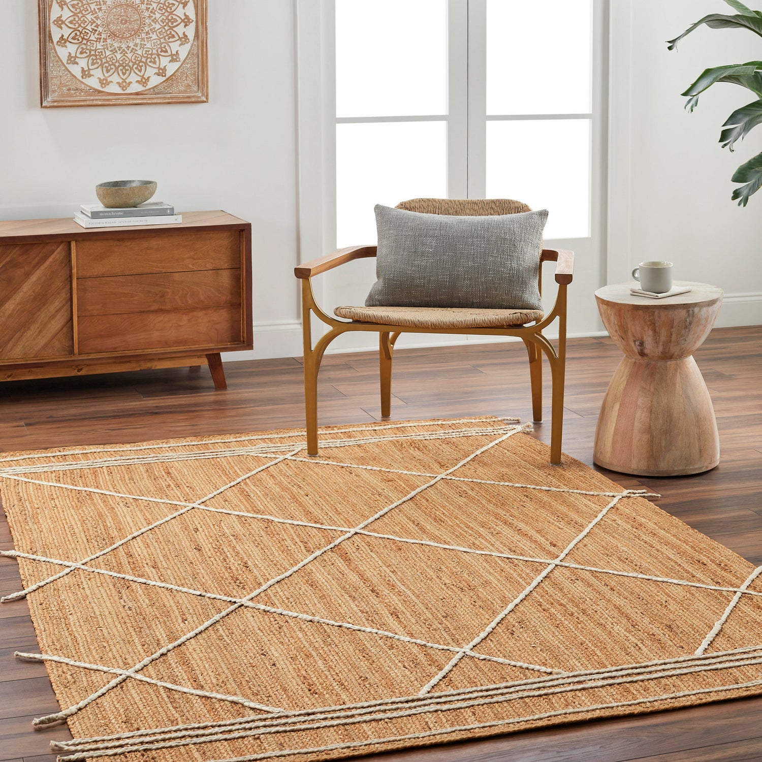 Surya Luci Uci-2303 Tan Rug.