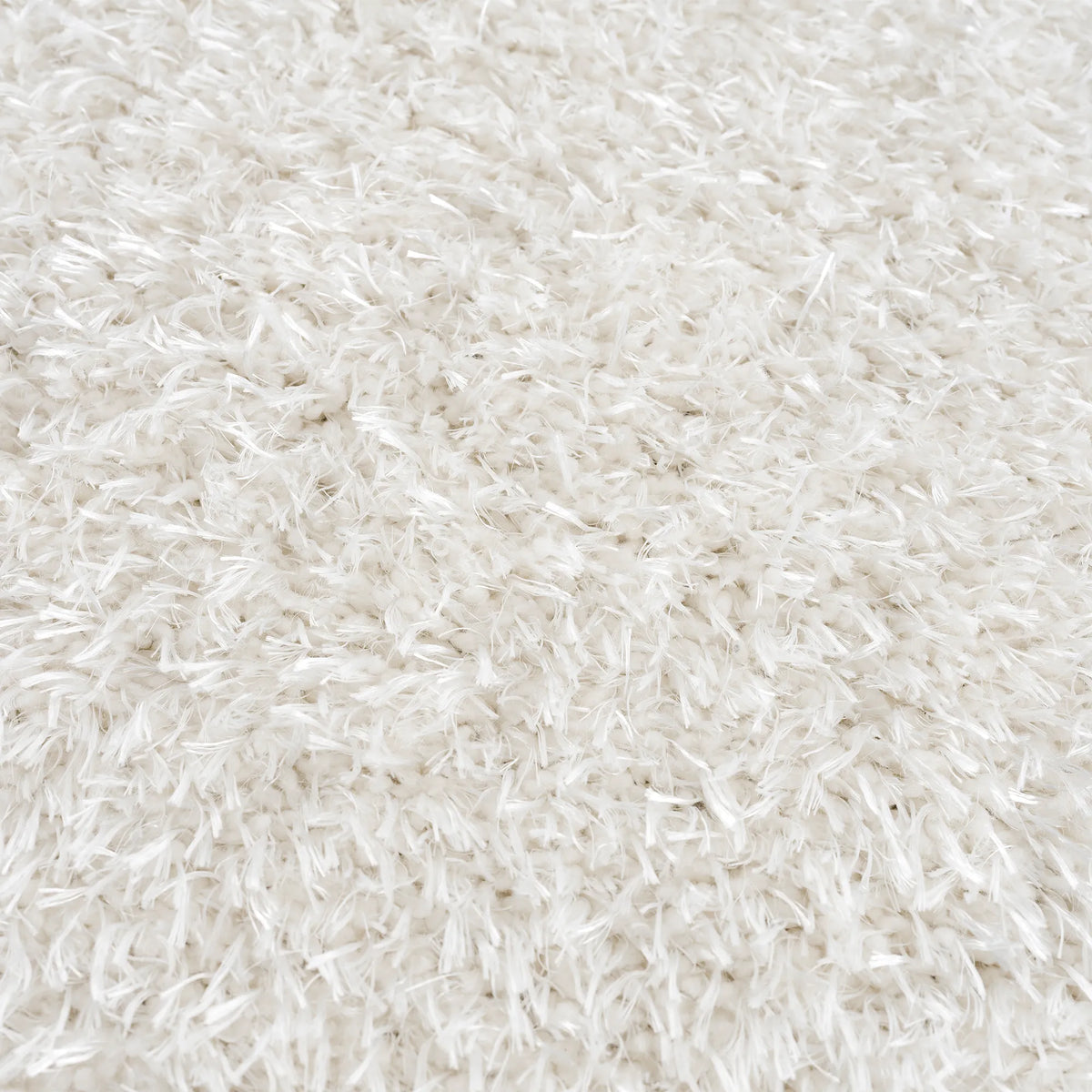 United Weavers Aubrey Rose White Rug - close-up detail