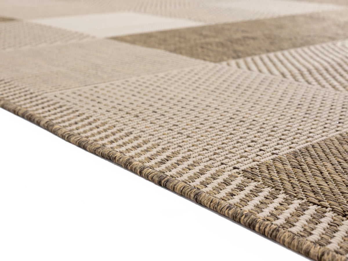 United Weavers Augusta Grand Anse Brown Rug - pile height detail
