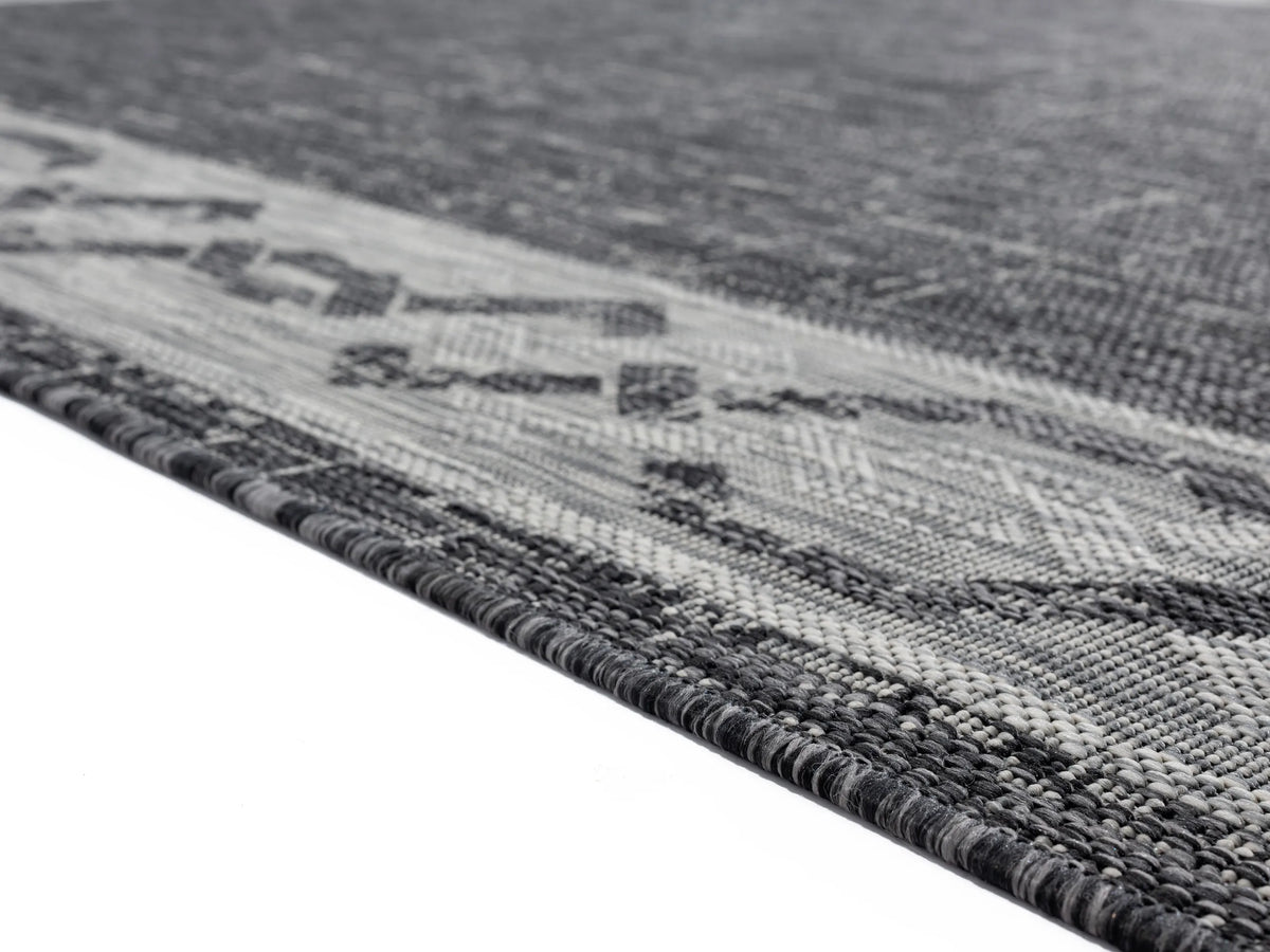 United Weavers Augusta Whitehaven Black Rug - pile height detail